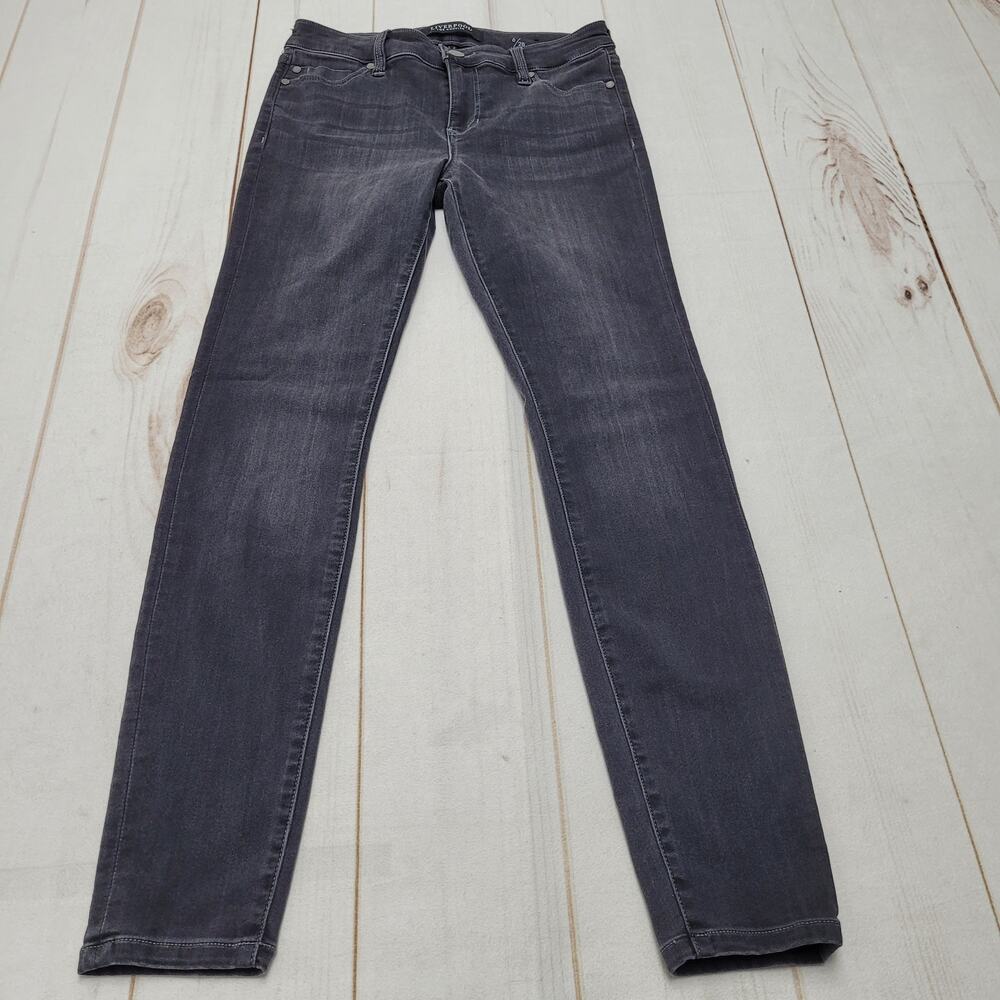 Liverpool The Skinny jeans gray wash mid rise 6 classic stretch minimalist